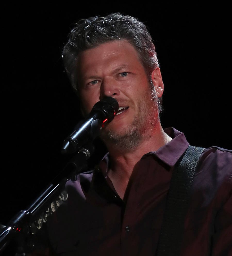 Blake Shelton: 'Gwen Stefani showed me up at birthday gig'