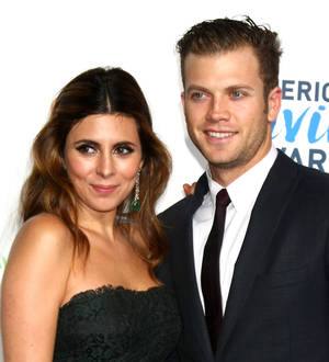 Jamie-Lynn Sigler gives birth