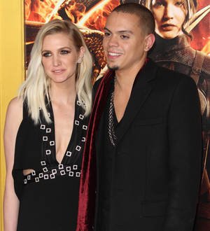 Ashlee Simpson and Evan Ross seeking to amend last names