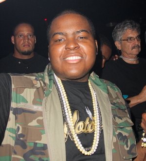 Sean Kingston gets a standing ovation at awards
