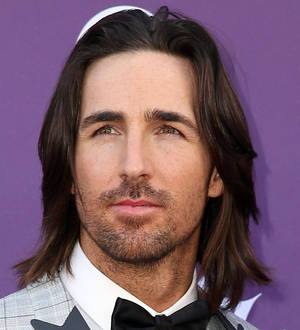 Jake Owen opens up about horrific hand injury