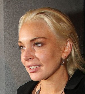 Lindsay Lohan settles legal battle with electronics salesman