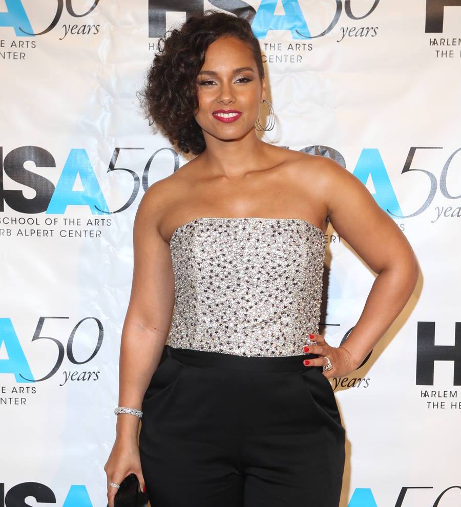 Alicia Keys and Ethan Hawke complete New York City Marathon