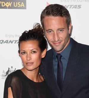 Alex O'Loughlin weds