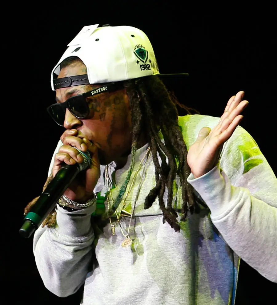 Lil Wayne sued by American Express for,000 - report