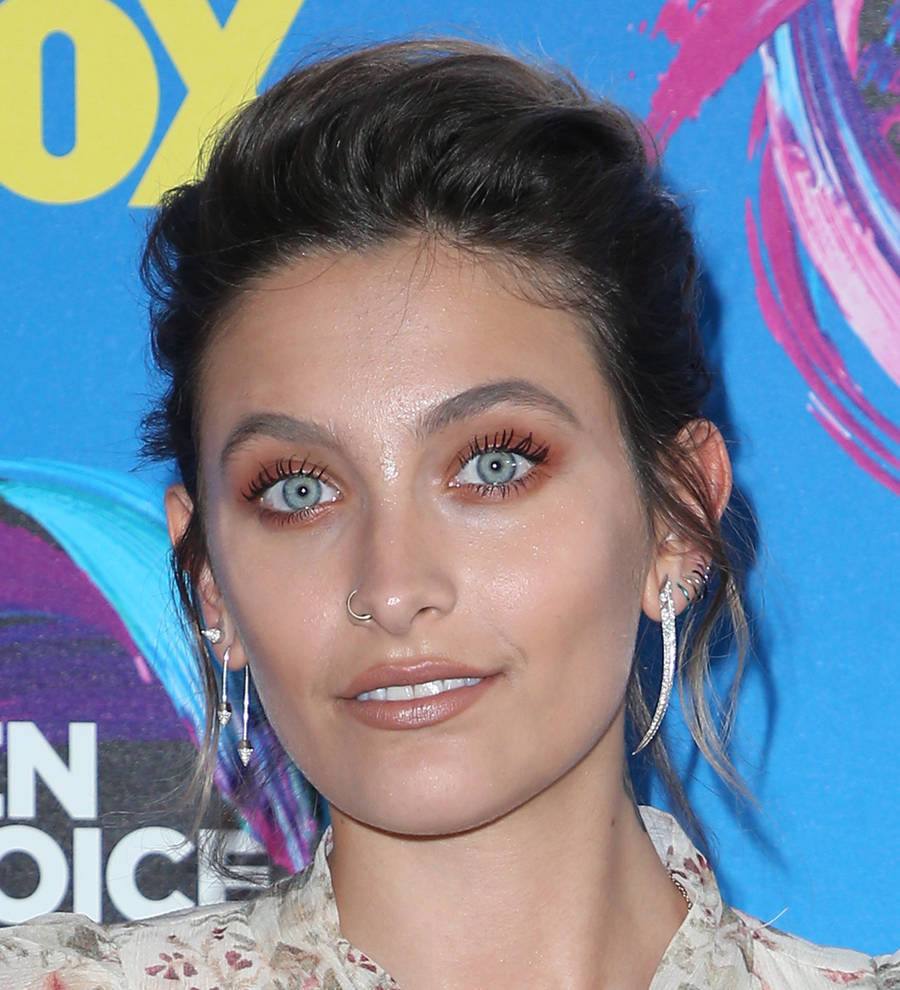 Paris Jackson urges anti-fascist activists to protest peacefully