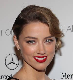 Amber Heard fuels Johnny Depp engagement rumours with ring snaps