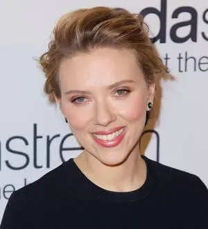 Scarlett Johansson ends Oxfam partnership over SodaStream furore