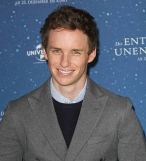 Eddie Redmayne honored at Italian film festival