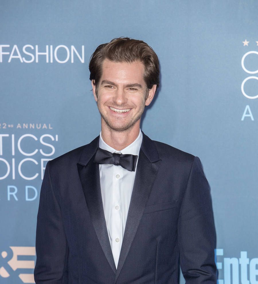 Andrew Garfield rushed to Mel Gibson's aid after on-set fall