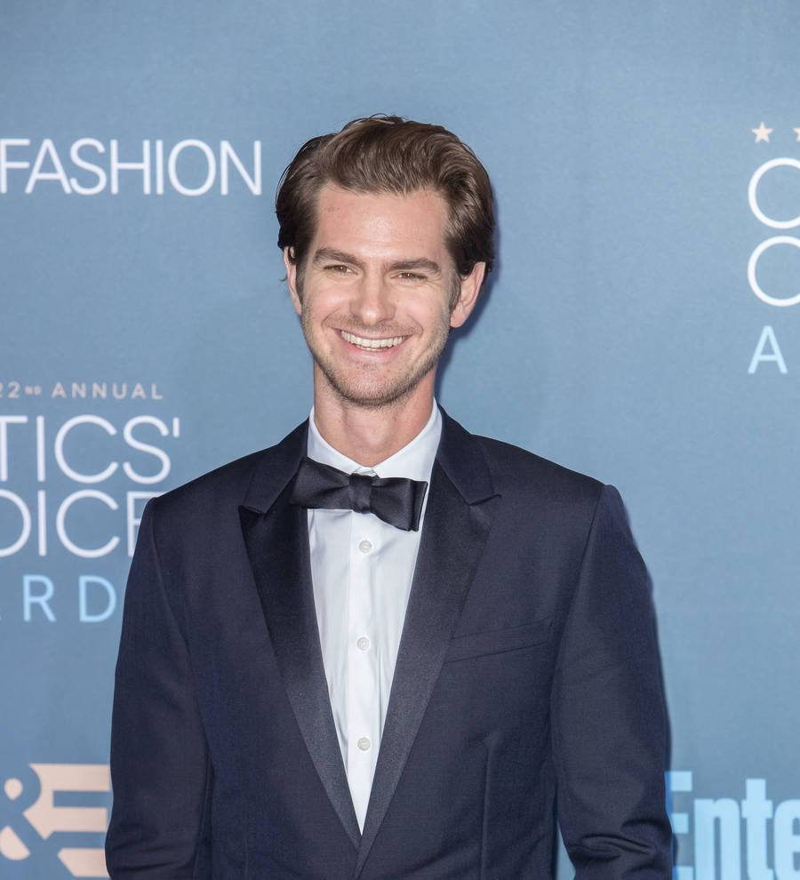 Andrew Garfield rushed to Mel Gibson's aid after on-set fall