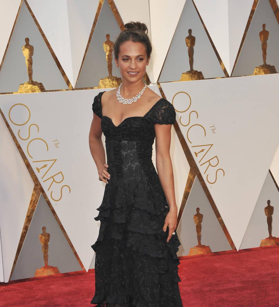 Alicia Vikander could lift her own weight after Tomb Raider training