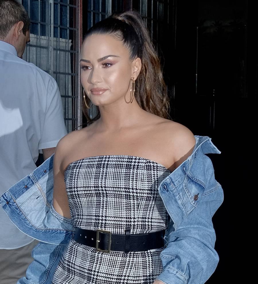 Demi Lovato couldn't listen to her own music while making love