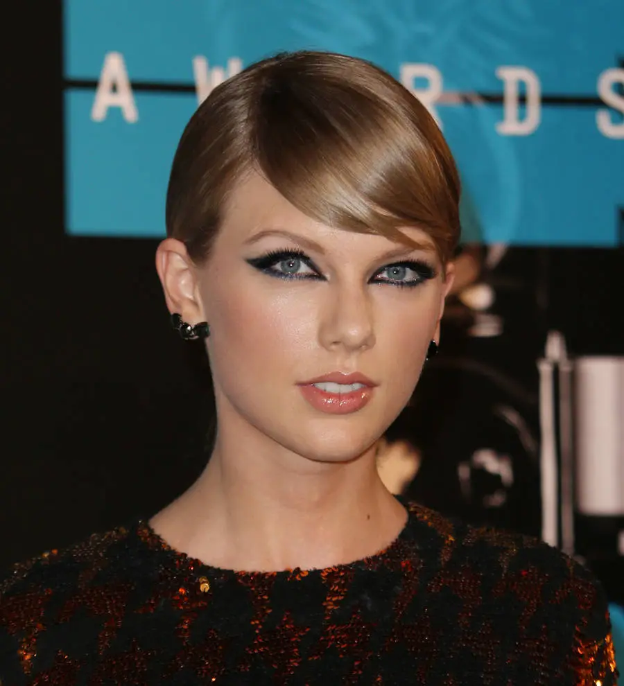 Taylor Swift jokes about Kanye West's presidential run