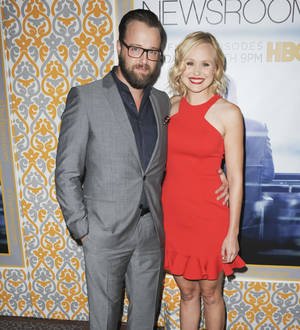 Alison Pill's The Newsroom co-star helped with engagement