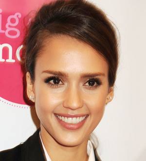 Jessica Alba lands Green Parent award