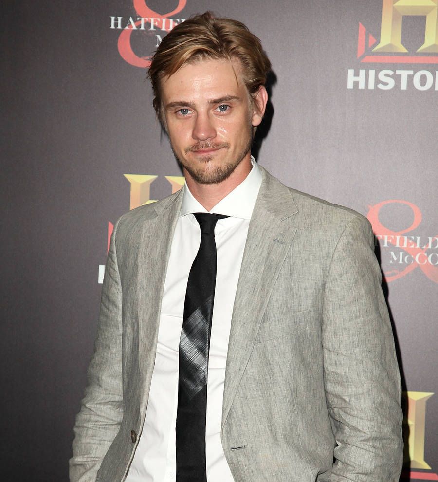Logan star Boyd Holbrook to become a dad - report