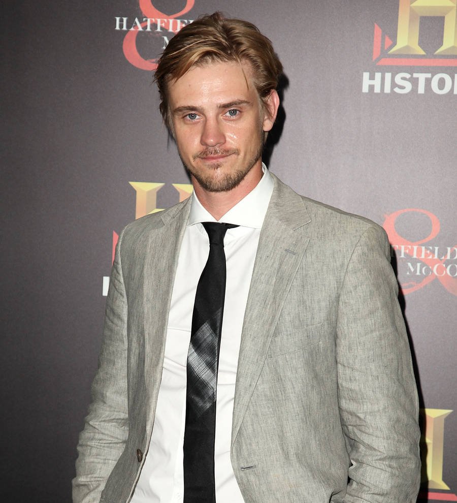 Logan star Boyd Holbrook to become a dad - report