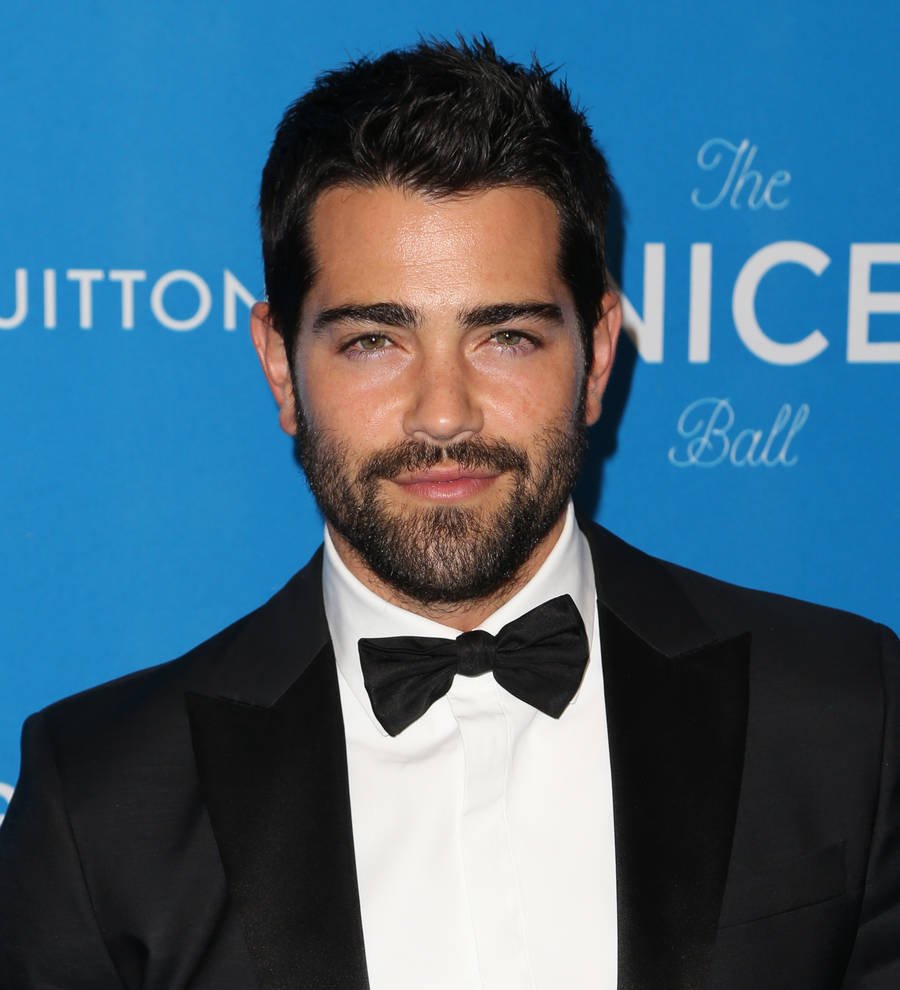 All-action Jesse Metcalfe needed knee surgery after new movie