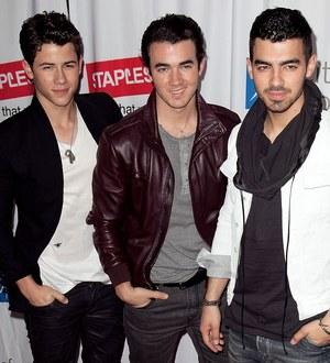 Jonas Brothers land Most Epic VMA Moment