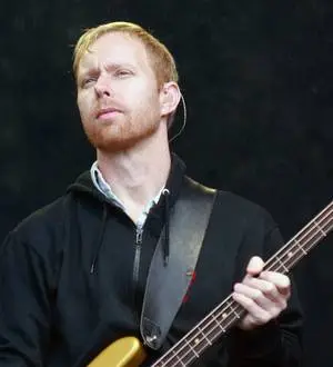 Foo Fighters' Nate Mendel weds