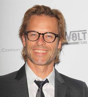 Guy Pearce worried about working with Robert Downey, Jr.