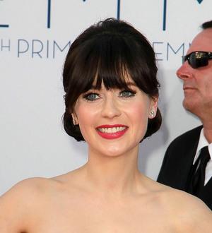 Zooey Deschanel suffers Emmy wardrobe malfunction