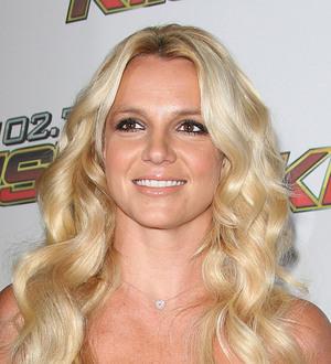 Britney Spears wows socialites at Los Angeles show