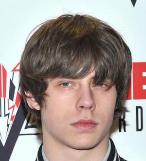 Jake Bugg makes peace with One Direction