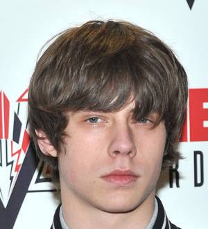 Jake Bugg makes peace with One Direction