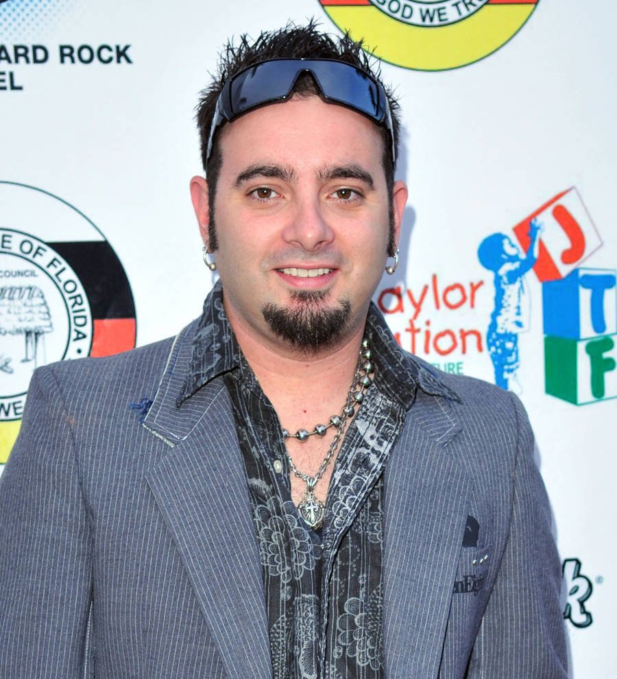 Boy band stars join forces for big surprises on TV contest