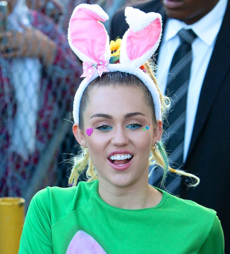 Miley Cyrus: 'I am single'