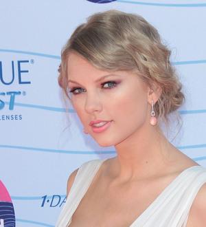 Taylor Swift to receive first-ever Generation Award at Canadian awards show