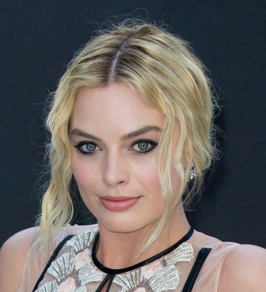 Margot Robbie's housemates wrecked her passport