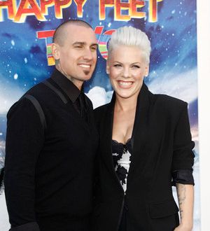 New mum Pink can only write lullabies
