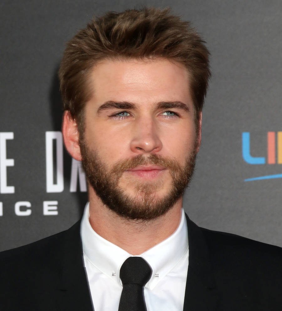 Liam Hemsworth & Jhene Aiko top Sexy Vegan Celebrities list