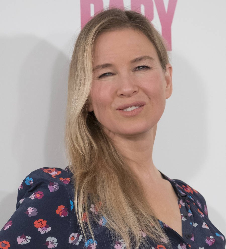 Renee Zellweger: 'I'm an airport Starbucks expert'
