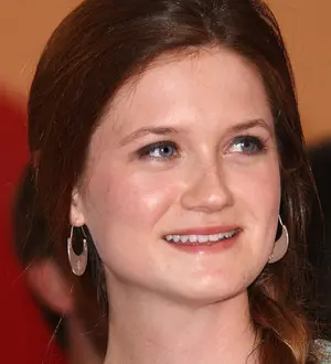 Bonnie Wright takes off for Africa charity trip
