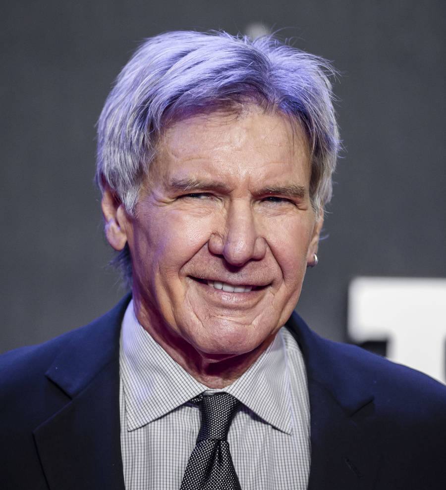 Star Wars: The Force Awakens shatters North American box office records