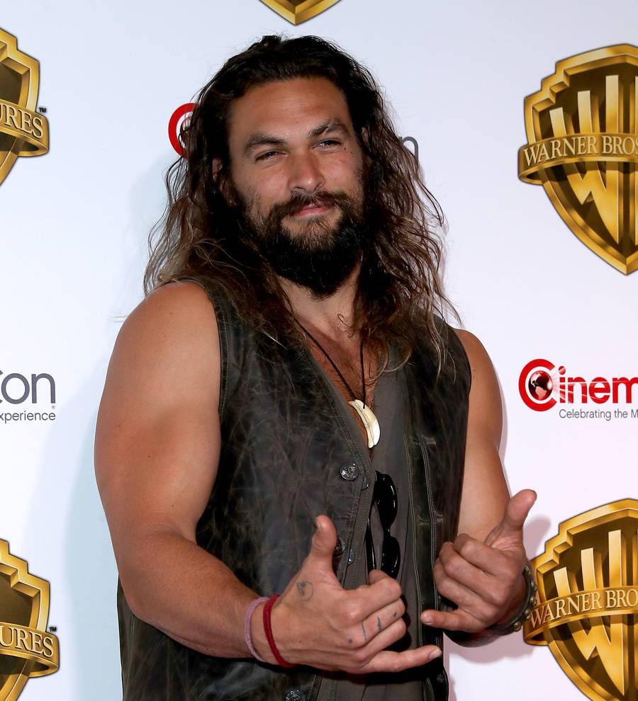 Jason Momoa honors fighter pal with Haka war dance