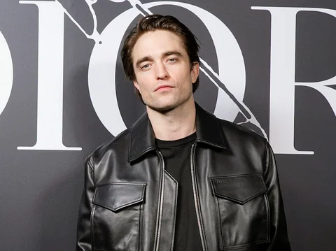 5 A-List Celebs Who Don’t Use Social Media -- Any Why!