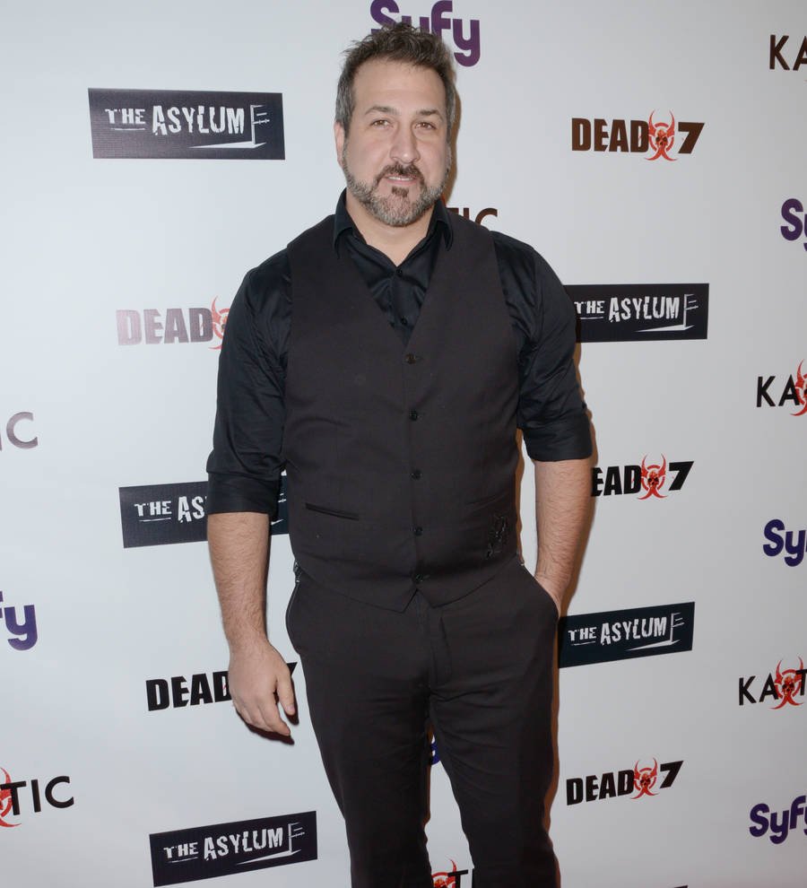 Joey Fatone joins 98 Degrees for one night only