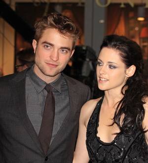 Pattinson and Stewart squabble about wedding plans