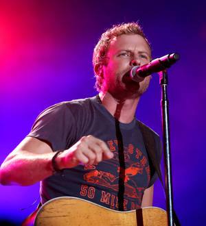 Dierks Bentley takes cancer-stricken fan for a drive