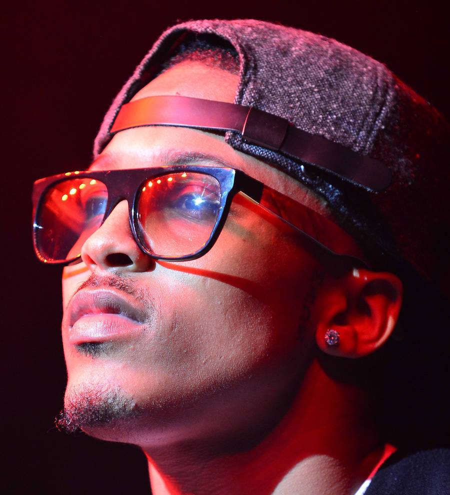 August Alsina denies intentionally groping female fan