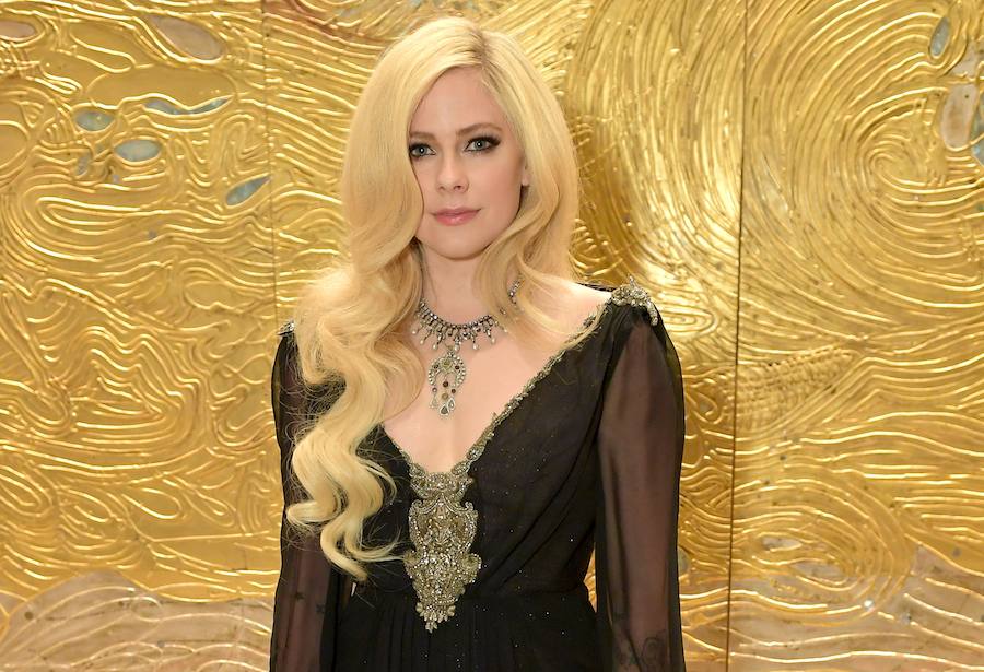Avril Lavigne Shares Her Struggle With First New Song In 5 Years