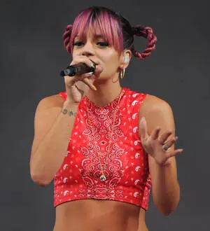 Lily Allen sued by tour manager