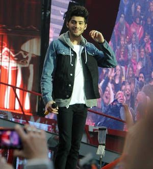 Zayn Malik throws funfair-themed bash for fiancee
