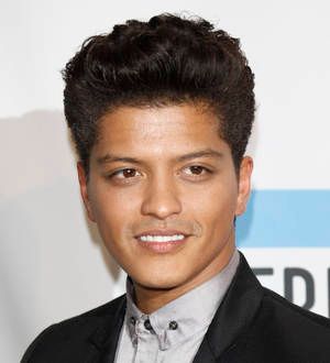 Bruno Mars' mother dies