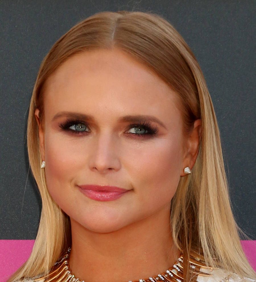 Miranda Lambert stuck in an elevator at CMT Awards rehearsals